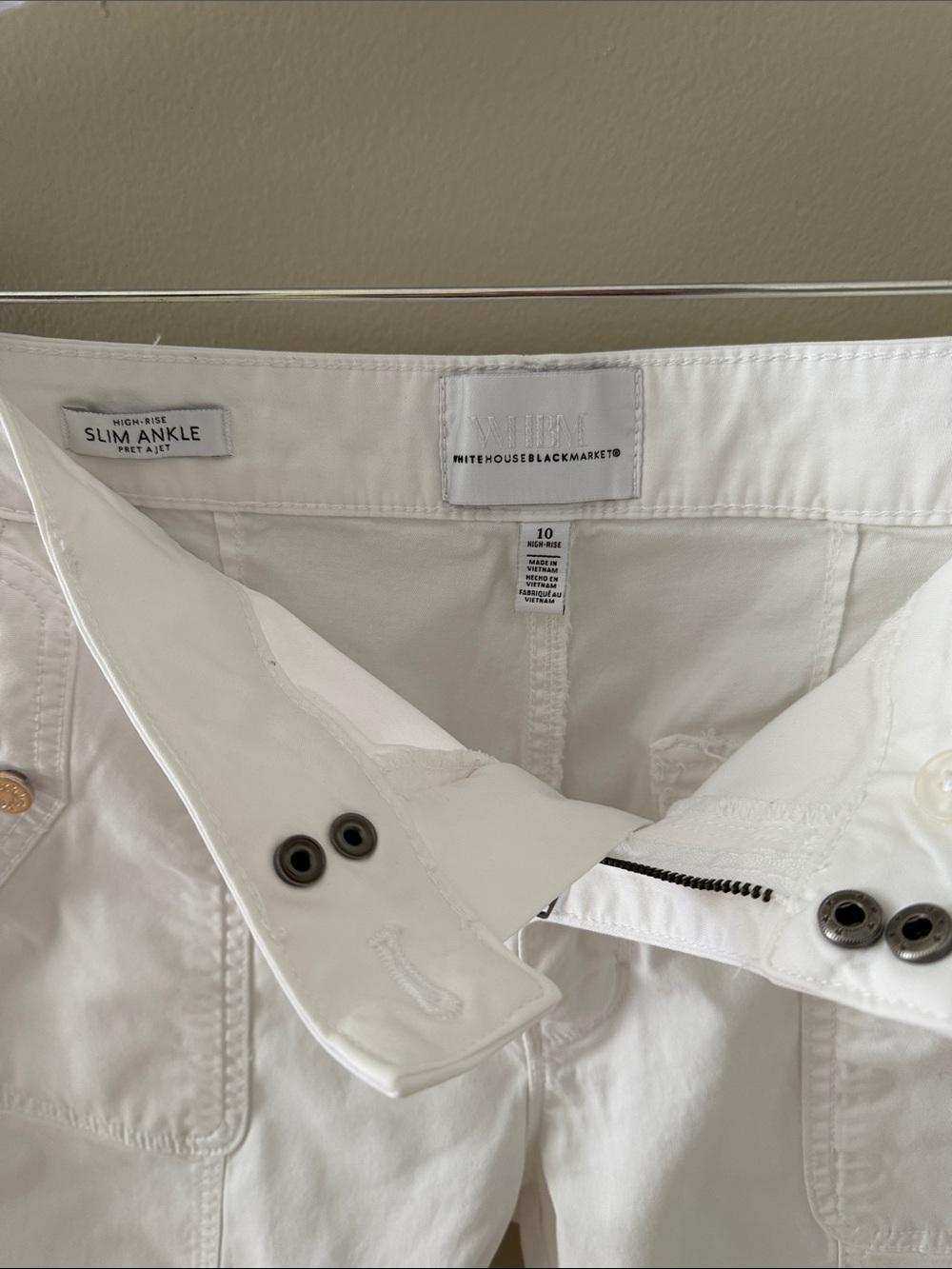 WHBM - White high rise,slim ankle Pret-A- Pet Pants - Picture 2 of 5